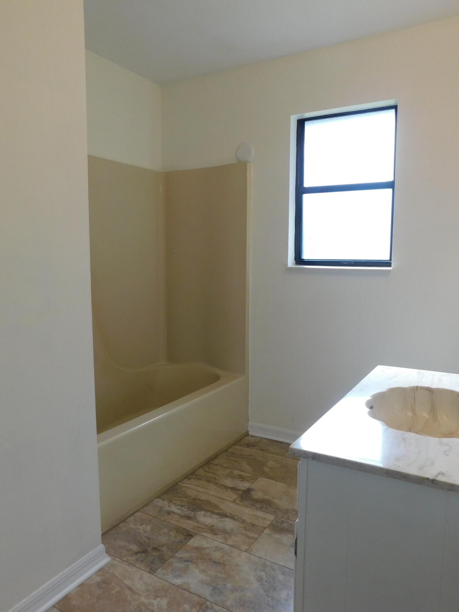6605 Pensacola Road Fort Pierce, FL 34951 - Photo 12 of 31 Guest Bathroom