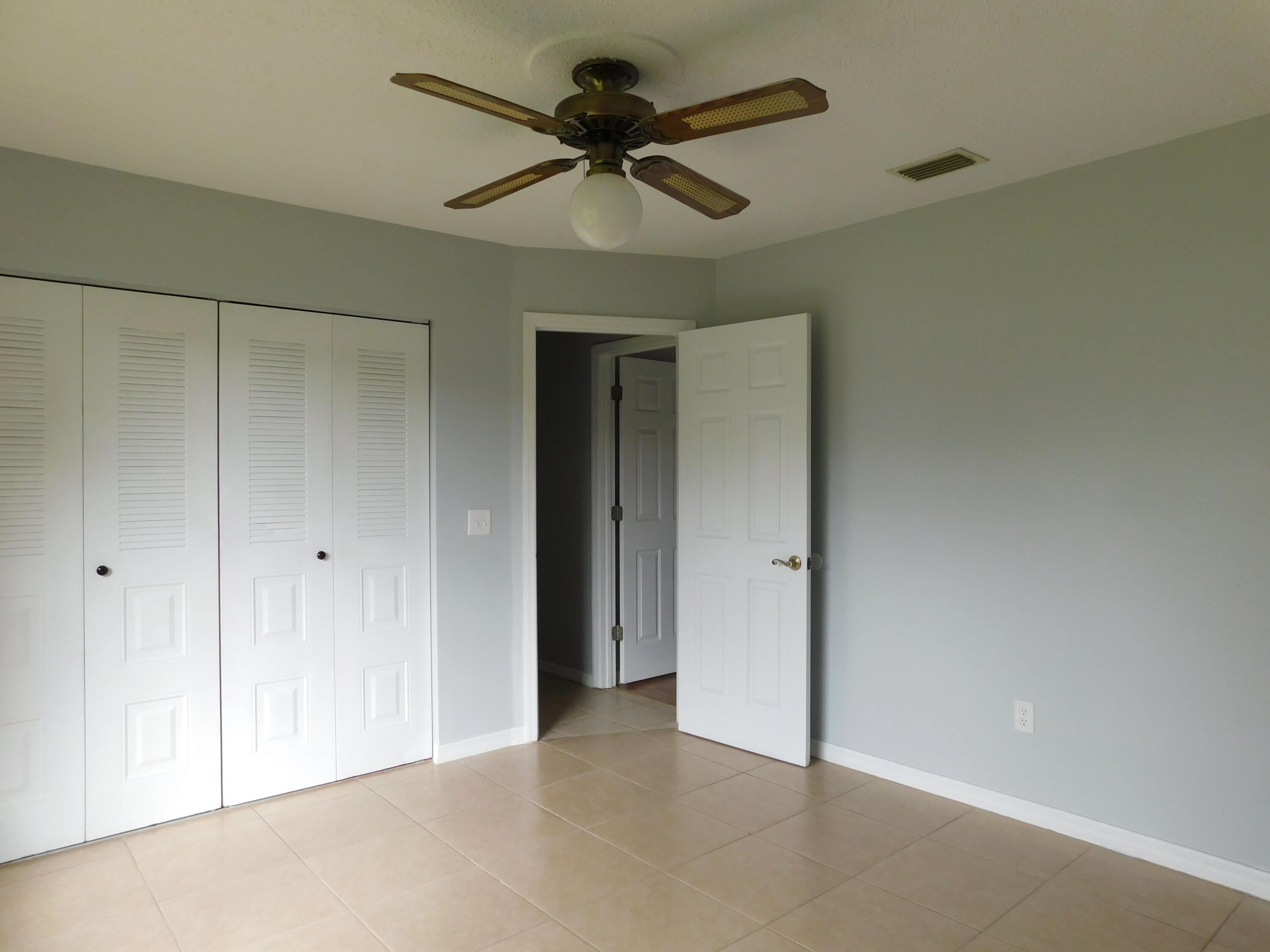 6605 Pensacola Road Fort Pierce, FL 34951 - Photo 16 of 31 2nd bedroom