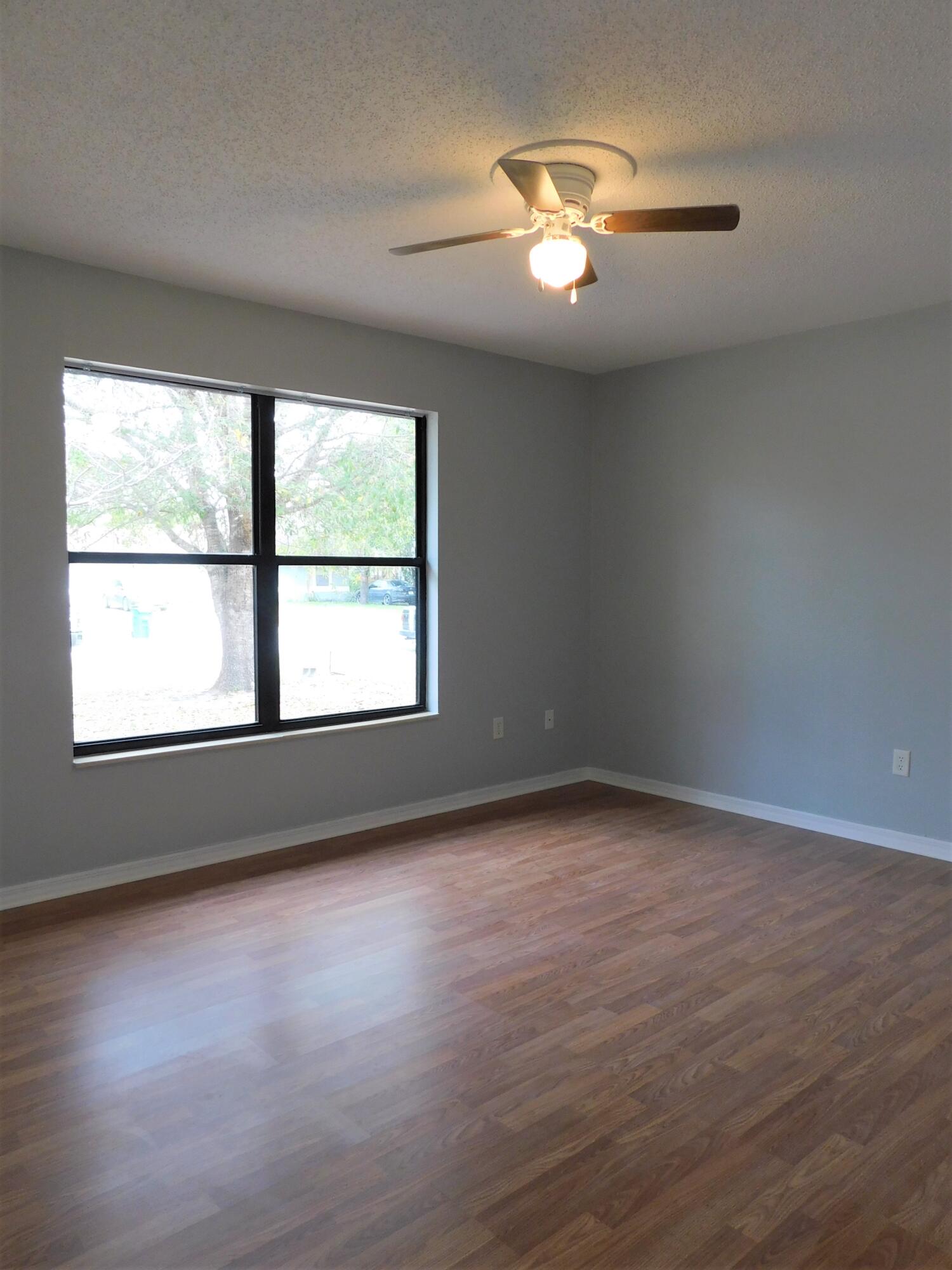 6605 Pensacola Road Fort Pierce, FL 34951 - Photo 17 of 31 Master bedroom