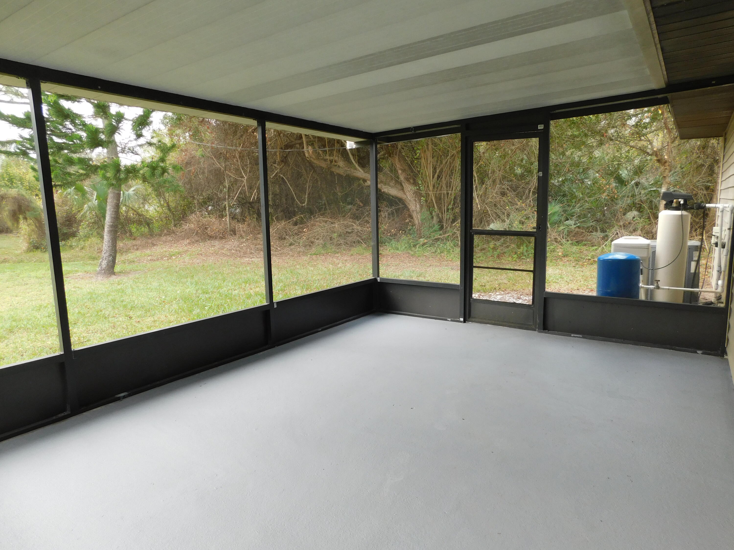 6605 Pensacola Road Fort Pierce, FL 34951 - Photo 23 of 31 Screened porch