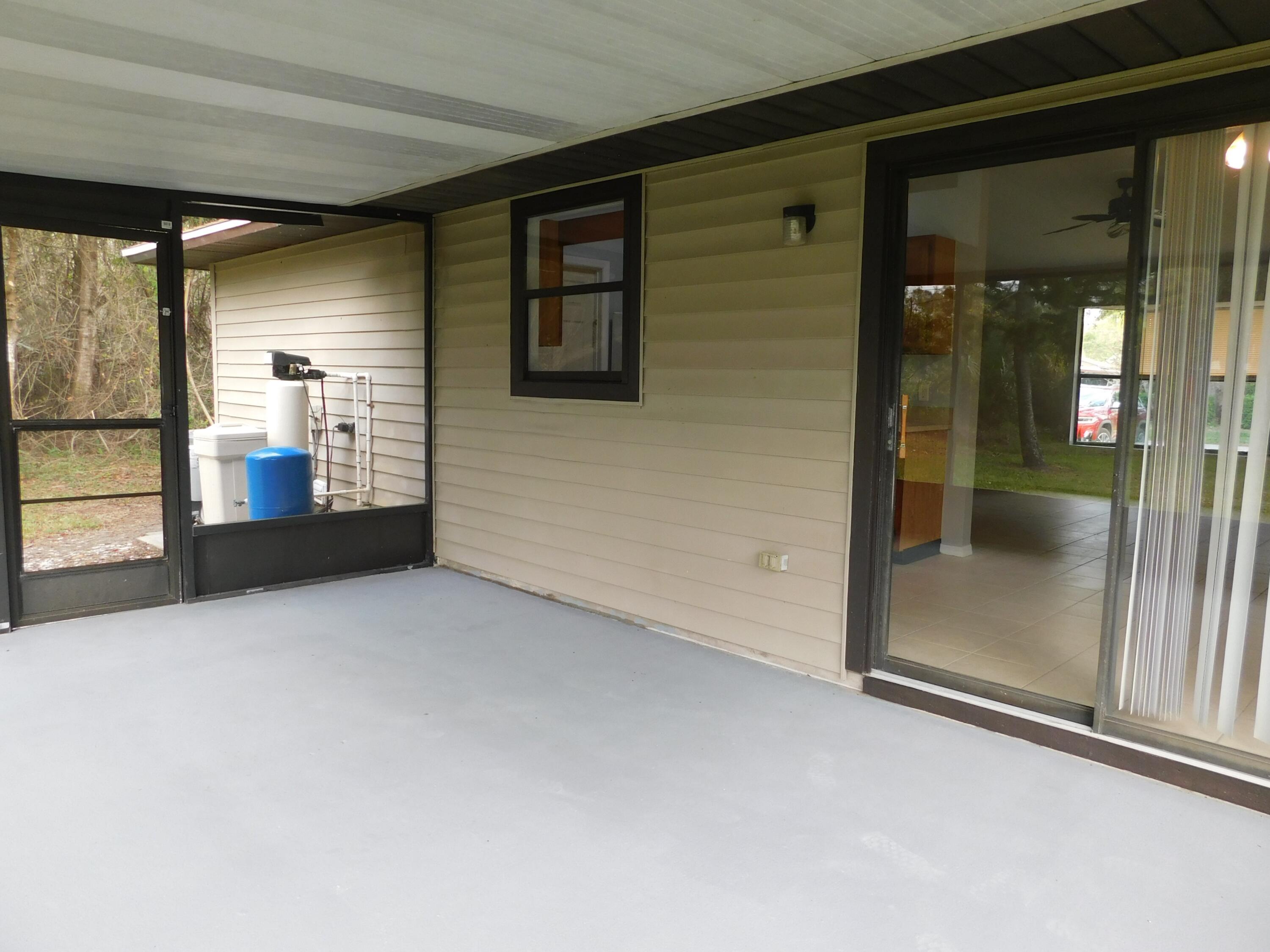 6605 Pensacola Road Fort Pierce, FL 34951 - Photo 25 of 31 Screened Porch