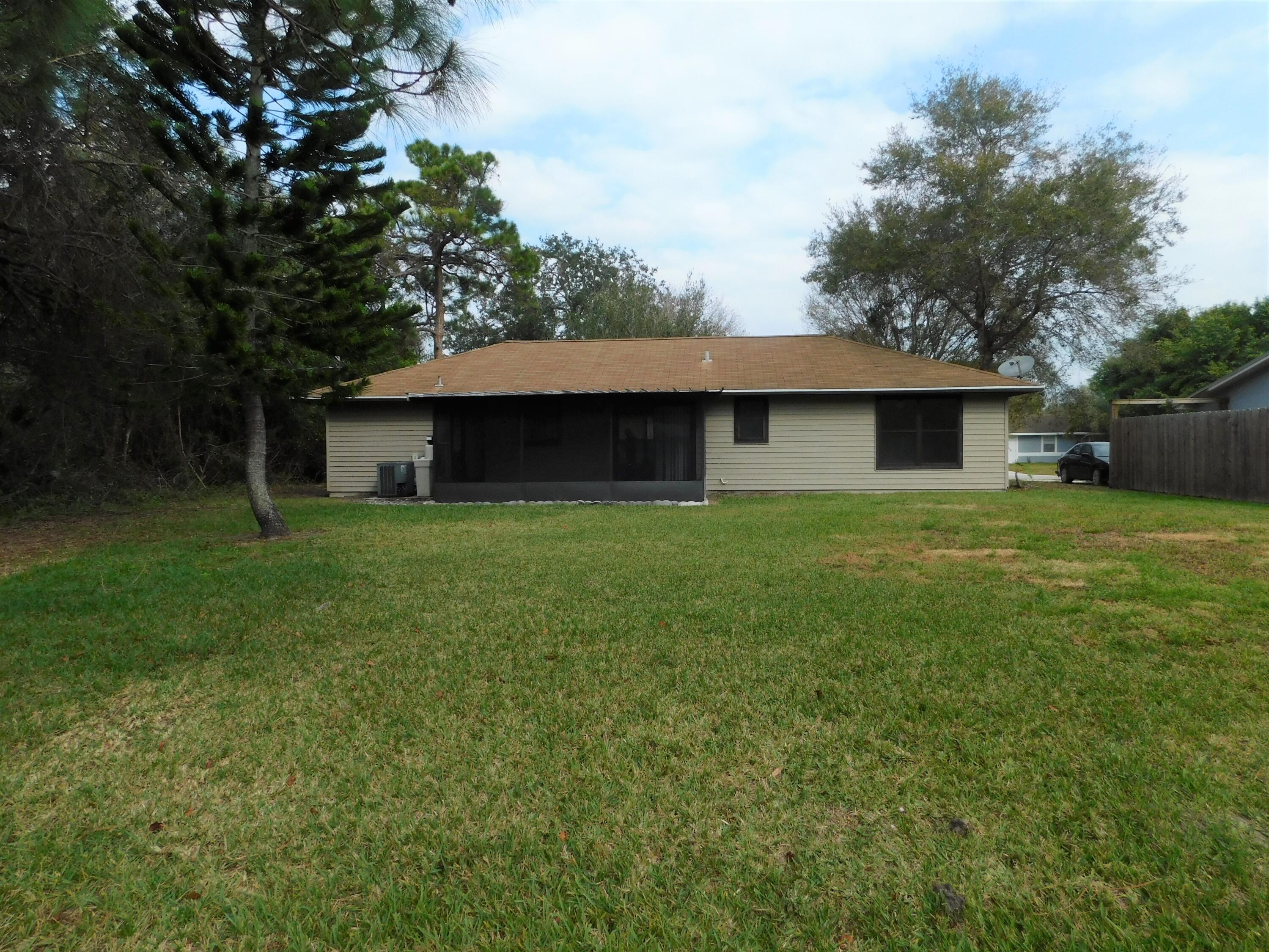 6605 Pensacola Road Fort Pierce, FL 34951 - Photo 30 of 31 Backyard