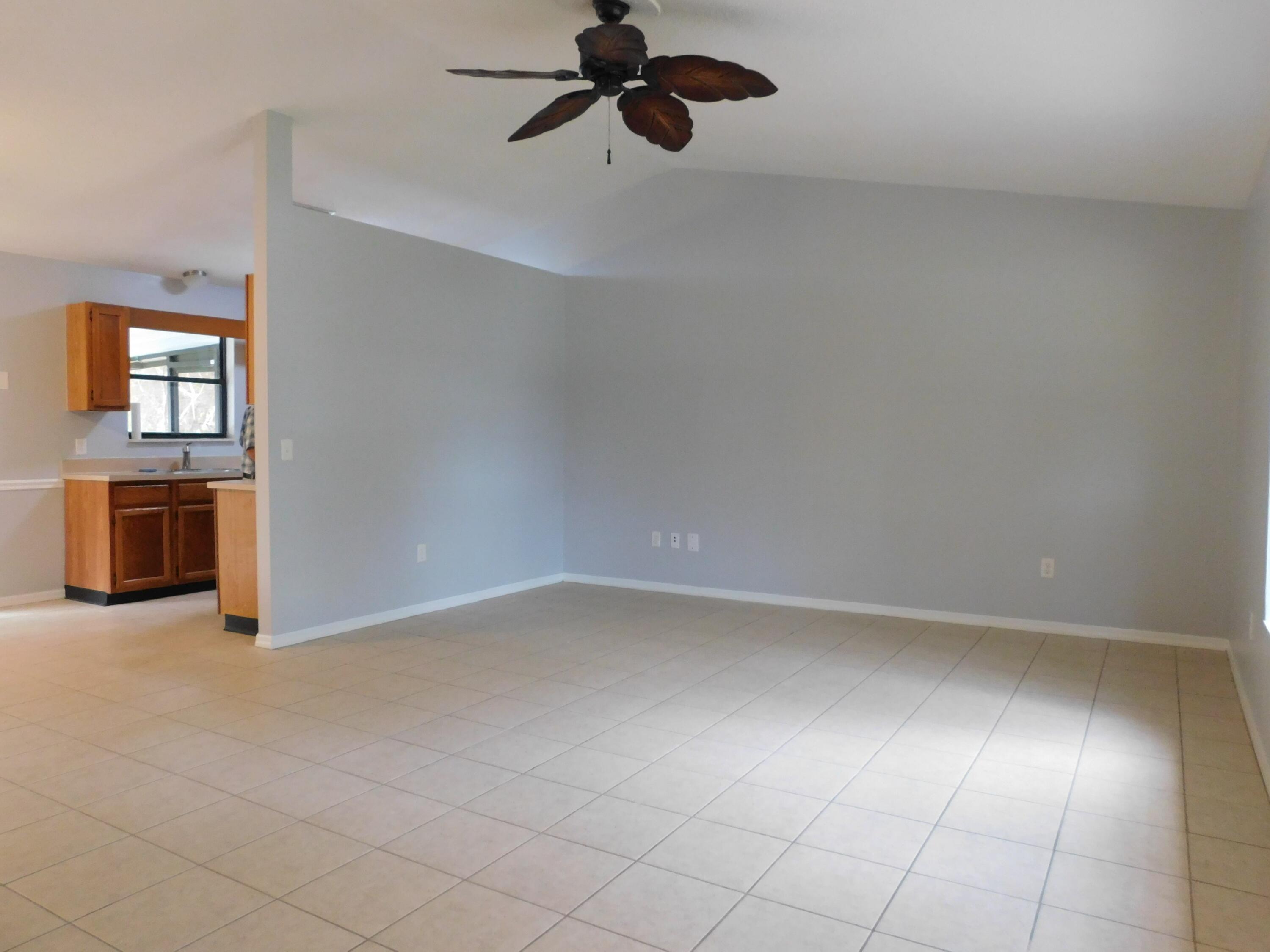 6605 Pensacola Road Fort Pierce, FL 34951 - Photo 6 of 31 Living Room