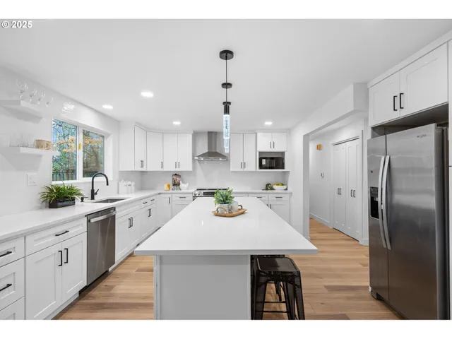 $699,000 | 2554 Southeast Buttercup Court, Hillsboro, OR 97123