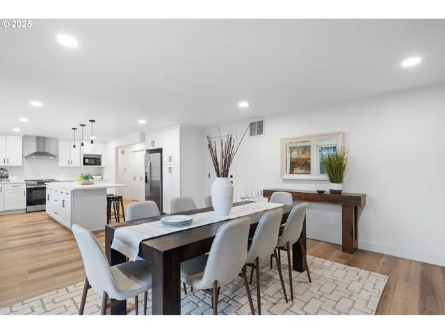 $699,000 | 2554 Southeast Buttercup Court, Hillsboro, OR 97123