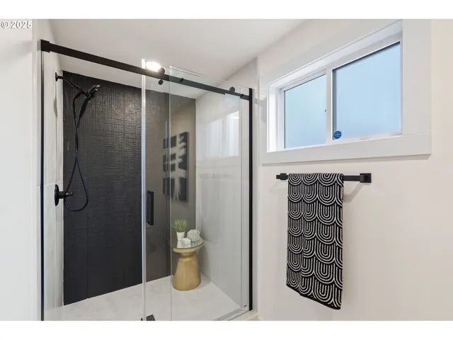 $699,000 | 2554 Southeast Buttercup Court, Hillsboro, OR 97123