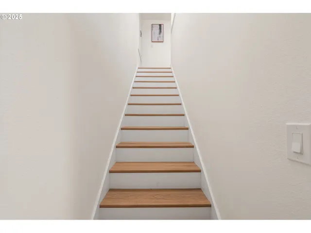 $699,000 | 2554 Southeast Buttercup Court, Hillsboro, OR 97123