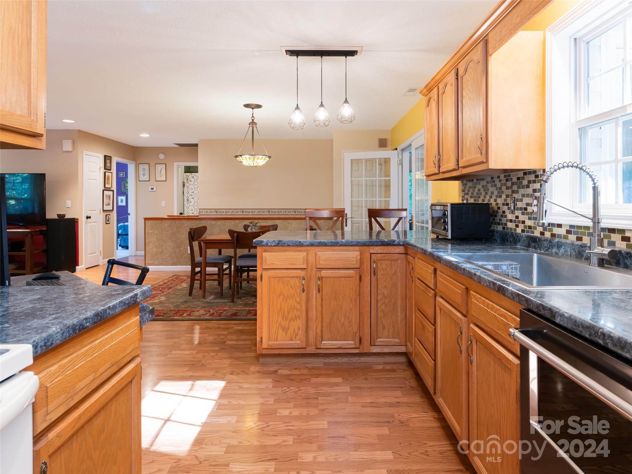 17 Cole Road Leicester, NC 28748 - Photo 11 of 42 Gallery Image 11