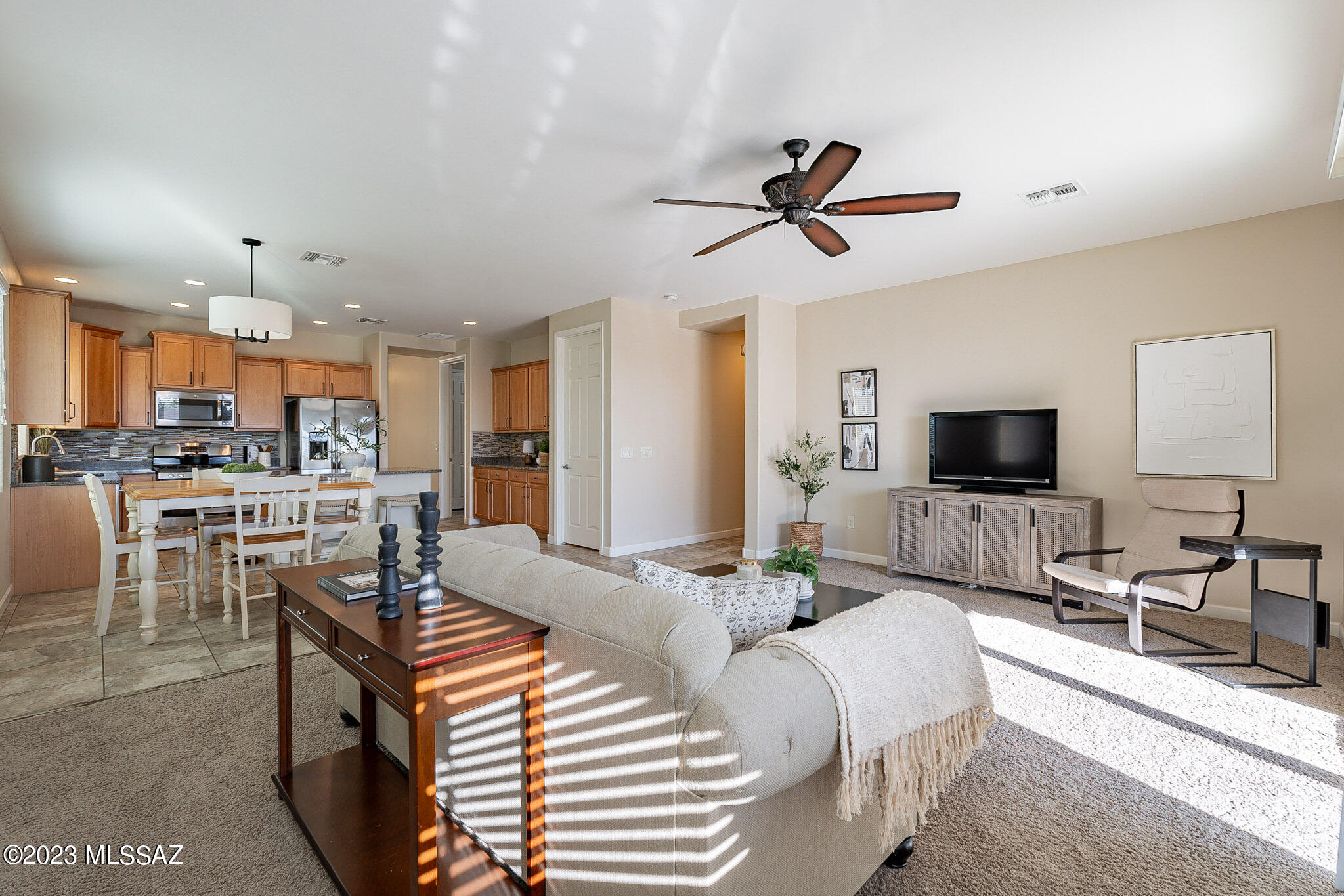 8409 North Gaetano Loop Tucson, AZ 85742 - Photo 12 of 49