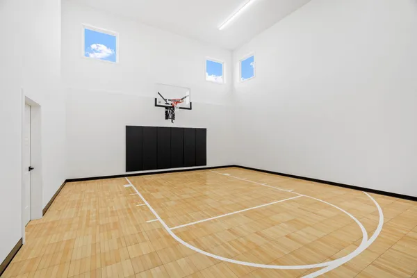 $2,700,000 | 16404 47th Place North, Plymouth, MN 55446