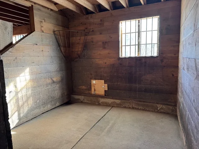 $425,000 | 31 Cemetery Street, Mendon, MA 01756