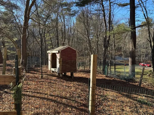 $425,000 | 31 Cemetery Street, Mendon, MA 01756