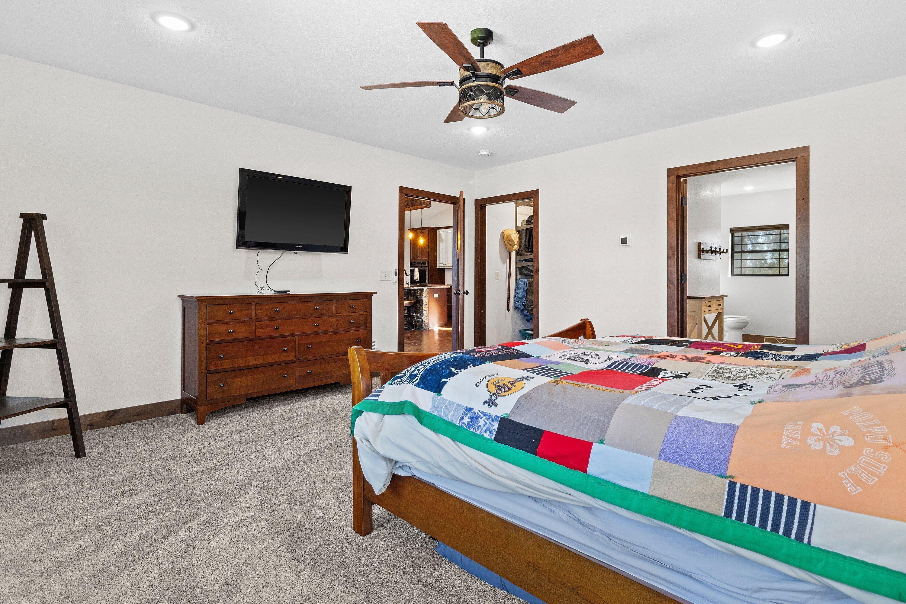 N5302 Crossman Road Lake Mills, WI 53551 - Photo 16 of 71 IMG_4428