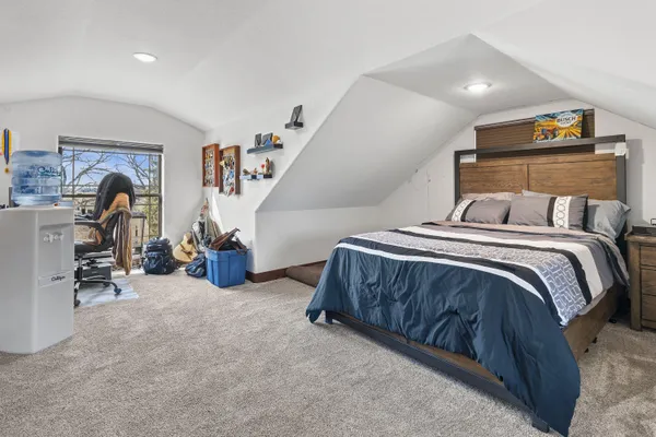 $999,999 | N5302 Crossman Road, Lake Mills, WI 53551