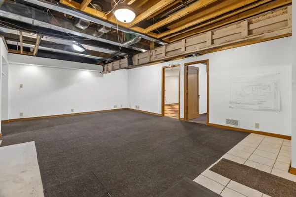 $999,999 | N5302 Crossman Road, Lake Mills, WI 53551