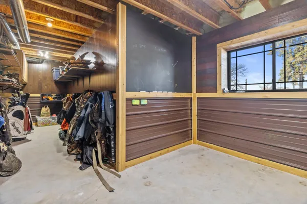 $999,999 | N5302 Crossman Road, Lake Mills, WI 53551