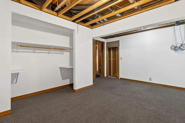 $999,999 | N5302 Crossman Road, Lake Mills, WI 53551