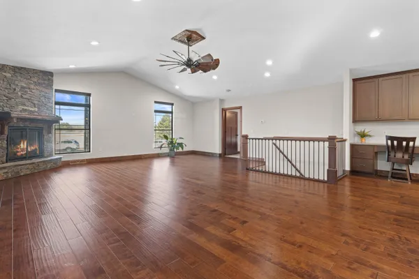 $999,999 | N5302 Crossman Road, Lake Mills, WI 53551