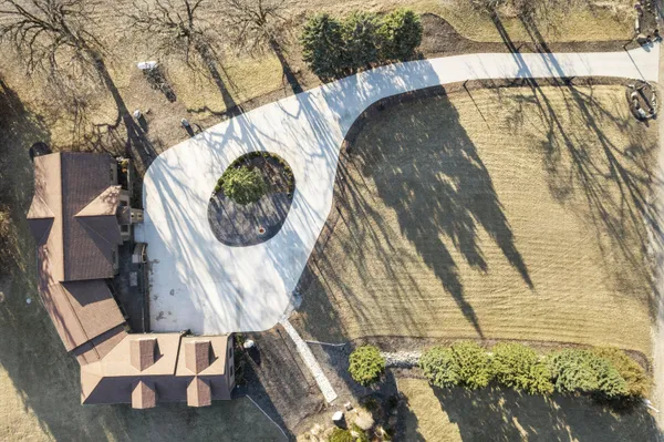 $999,999 | N5302 Crossman Road, Lake Mills, WI 53551