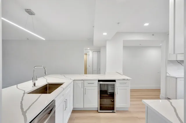 $589,000 | 501 Seafarer Circle, Unit 204, Jupiter, FL 33477