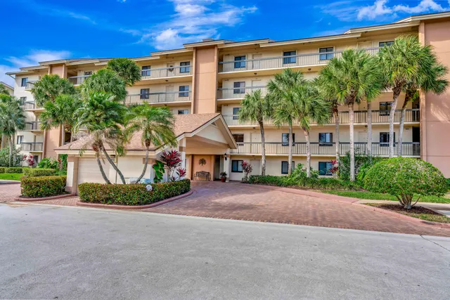 $589,000 | 501 Seafarer Circle, Unit 204, Jupiter, FL 33477
