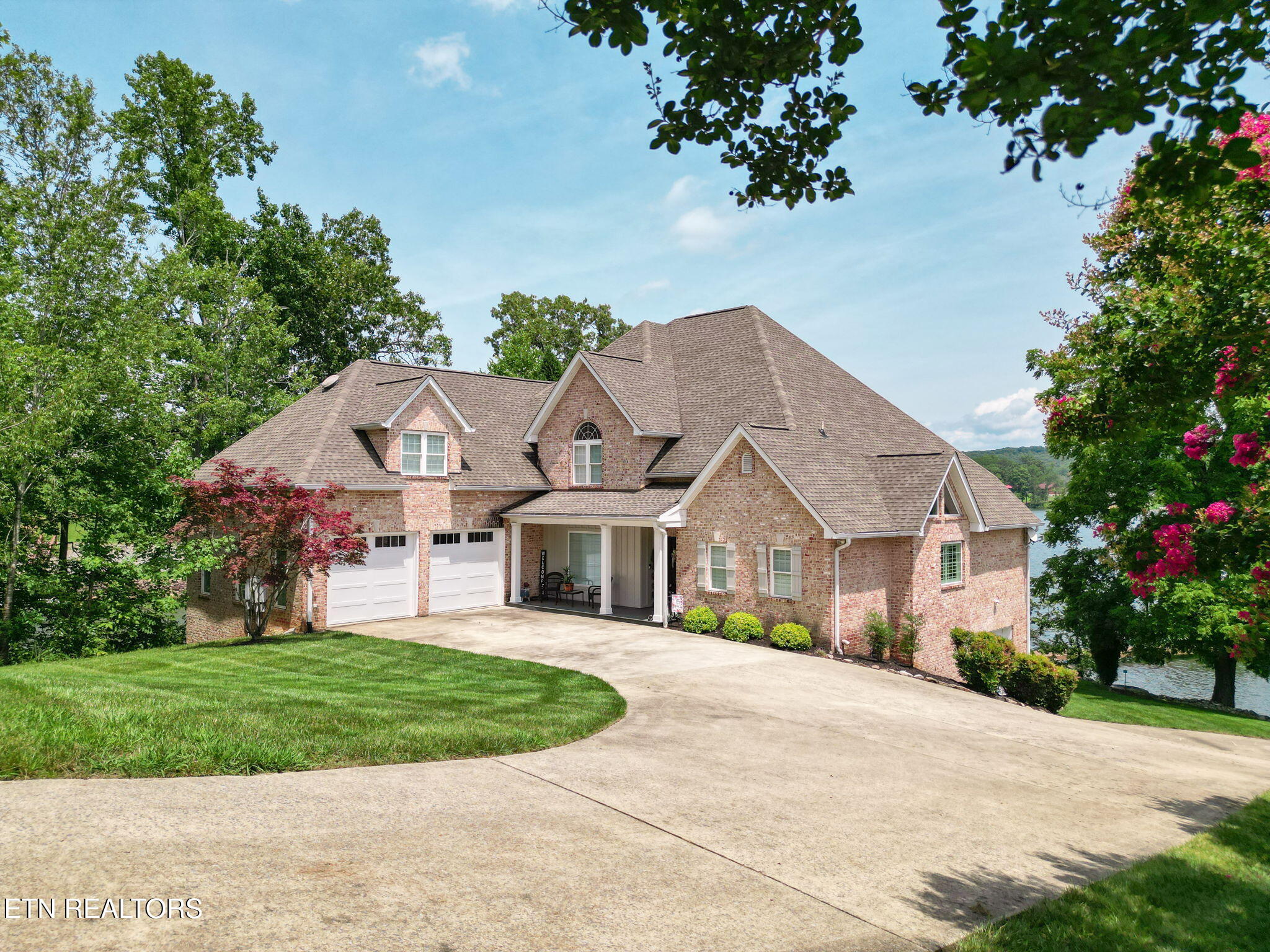 231 Holiday Point Drive Spring City, TN 37381 - Photo 1 of 60 2-web-or-mls-002--FULL
