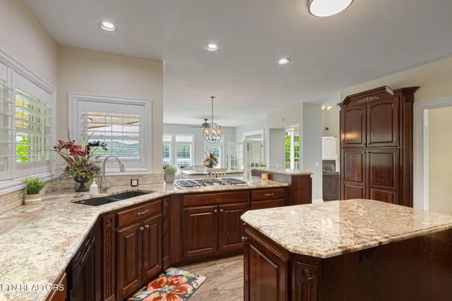 $1,950,000 | 231 Holiday Point Drive, Spring City, TN 37381