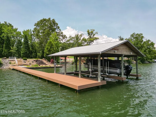 $1,950,000 | 231 Holiday Point Drive, Spring City, TN 37381