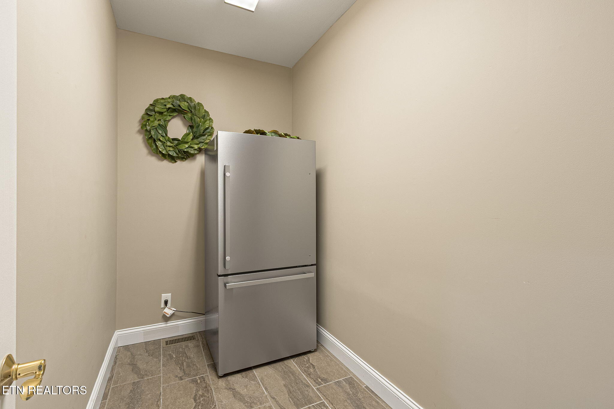 231 Holiday Point Drive Spring City, TN 37381 - Photo 23 of 60 26-web-or-mls-026--FULL