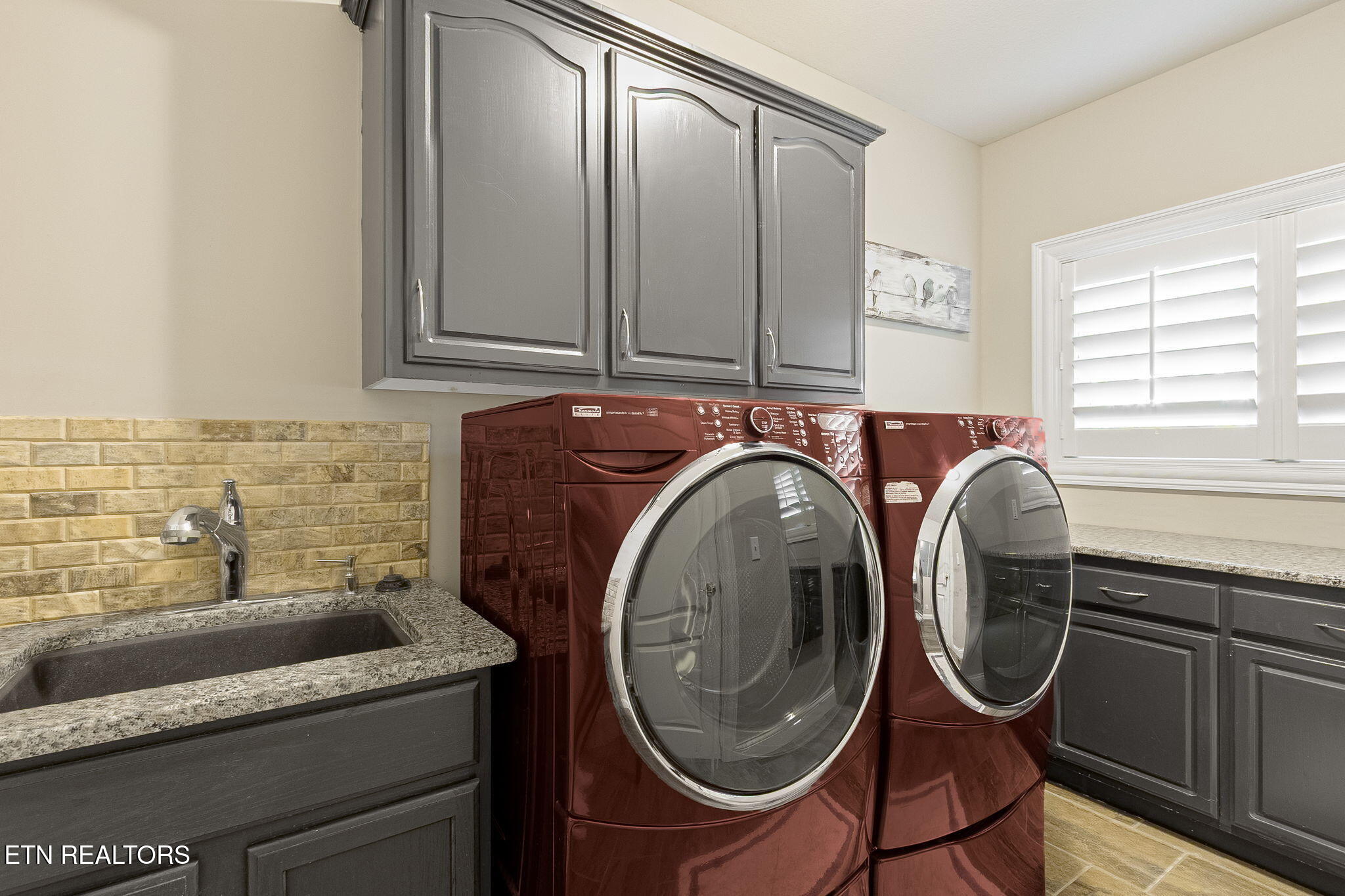 231 Holiday Point Drive Spring City, TN 37381 - Photo 24 of 60 25-web-or-mls-025--FULL