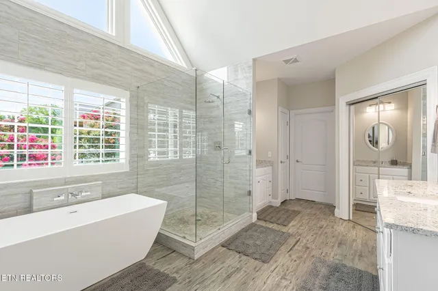 $1,950,000 | 231 Holiday Point Drive, Spring City, TN 37381