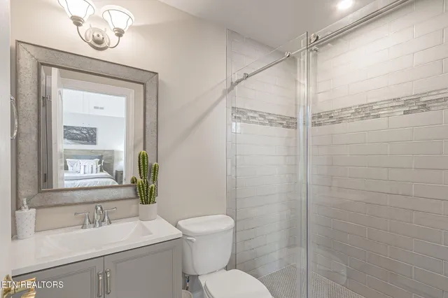 $1,950,000 | 231 Holiday Point Drive, Spring City, TN 37381