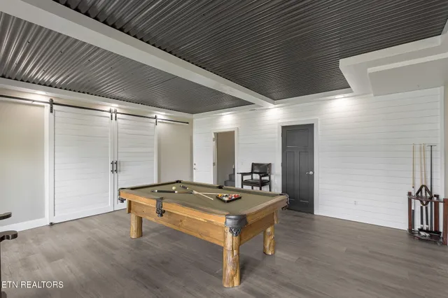 $1,950,000 | 231 Holiday Point Drive, Spring City, TN 37381