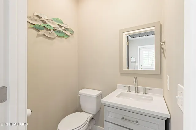 $1,950,000 | 231 Holiday Point Drive, Spring City, TN 37381