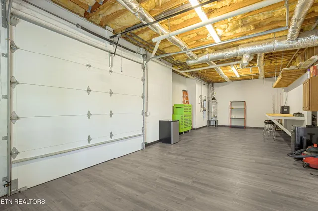 $1,950,000 | 231 Holiday Point Drive, Spring City, TN 37381