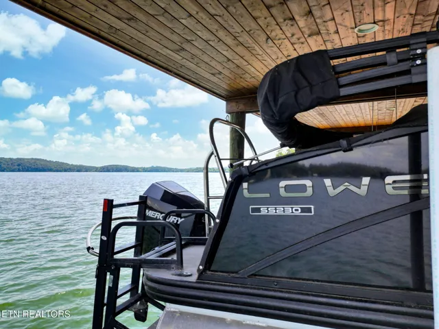 $1,950,000 | 231 Holiday Point Drive, Spring City, TN 37381