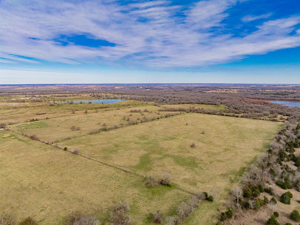 352 Rs County Road 1605 Point, TX 75472 - Photo 11 of 37