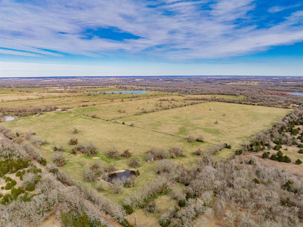 352 Rs County Road 1605 Point, TX 75472 - Photo 13 of 37