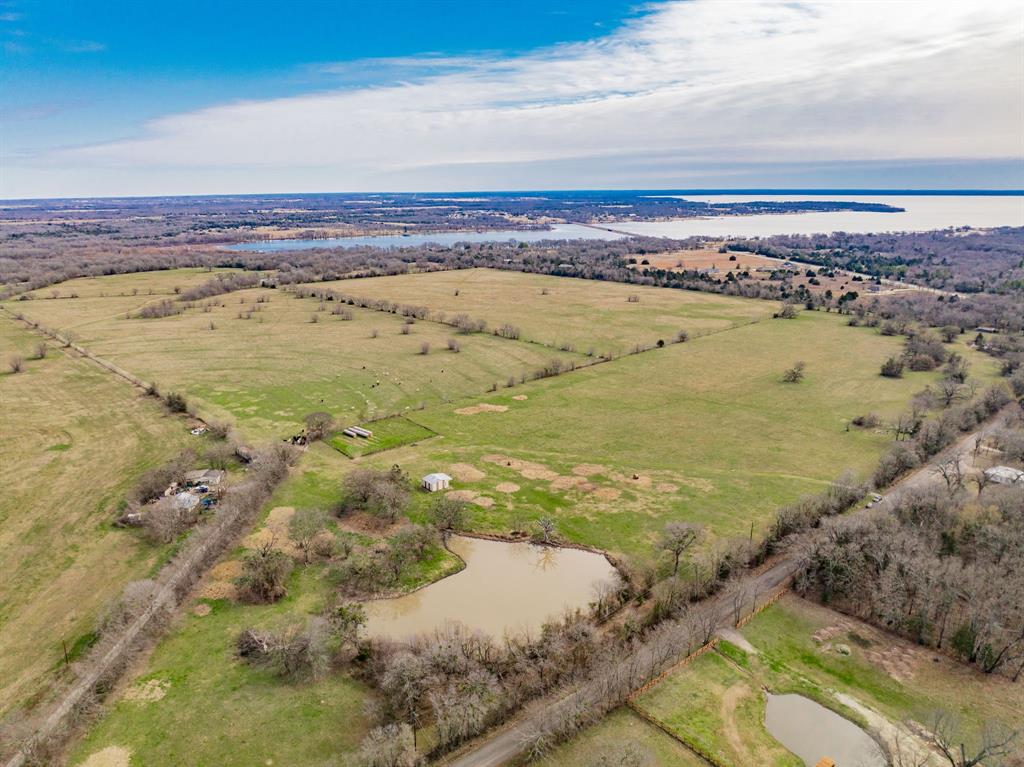 352 Rs County Road 1605 Point, TX 75472 - Photo 5 of 37