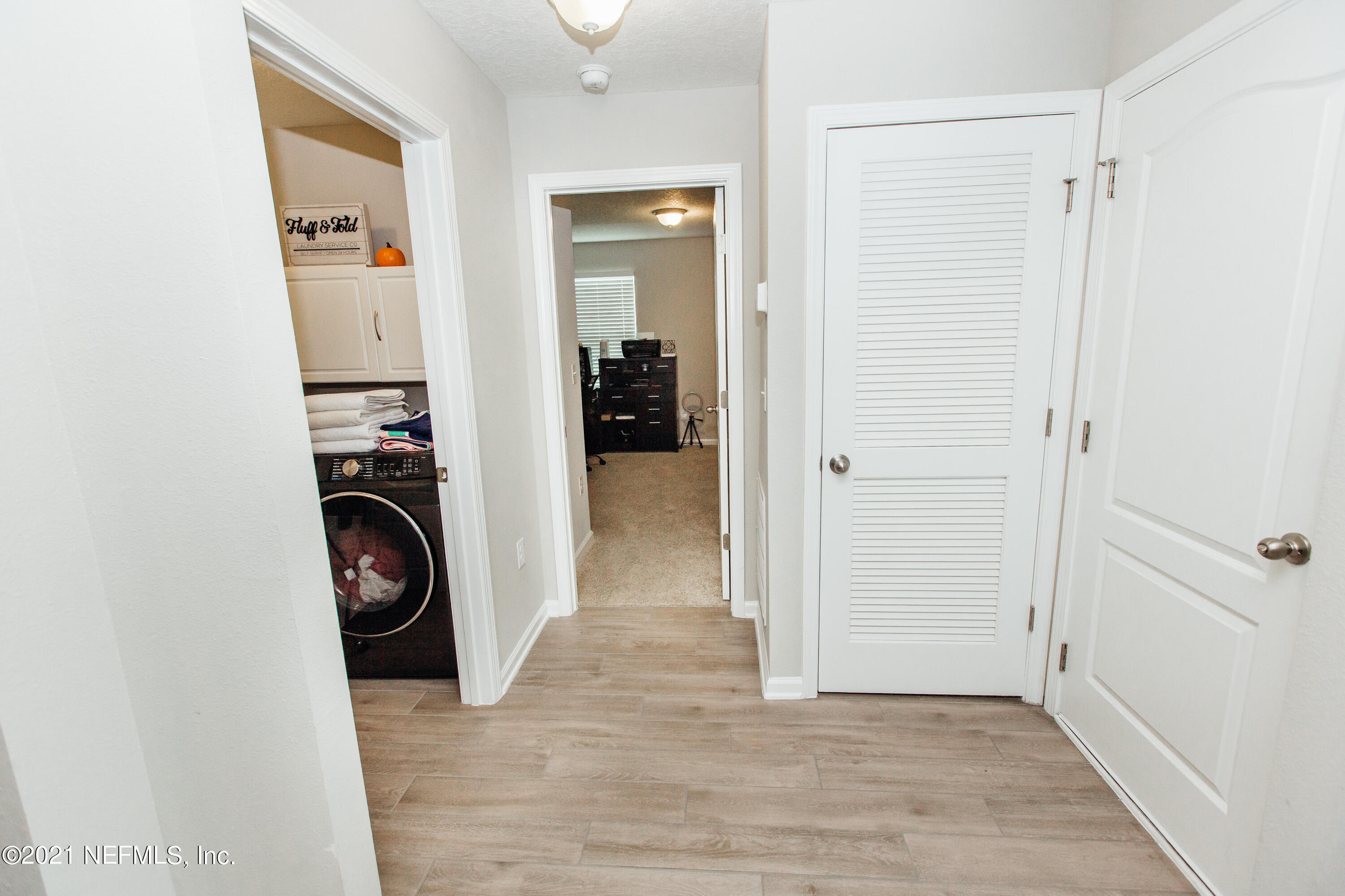 8020 Island Fox Road Jacksonville, FL 32222 - Photo 19 of 29 8020 Island Fox laundry room