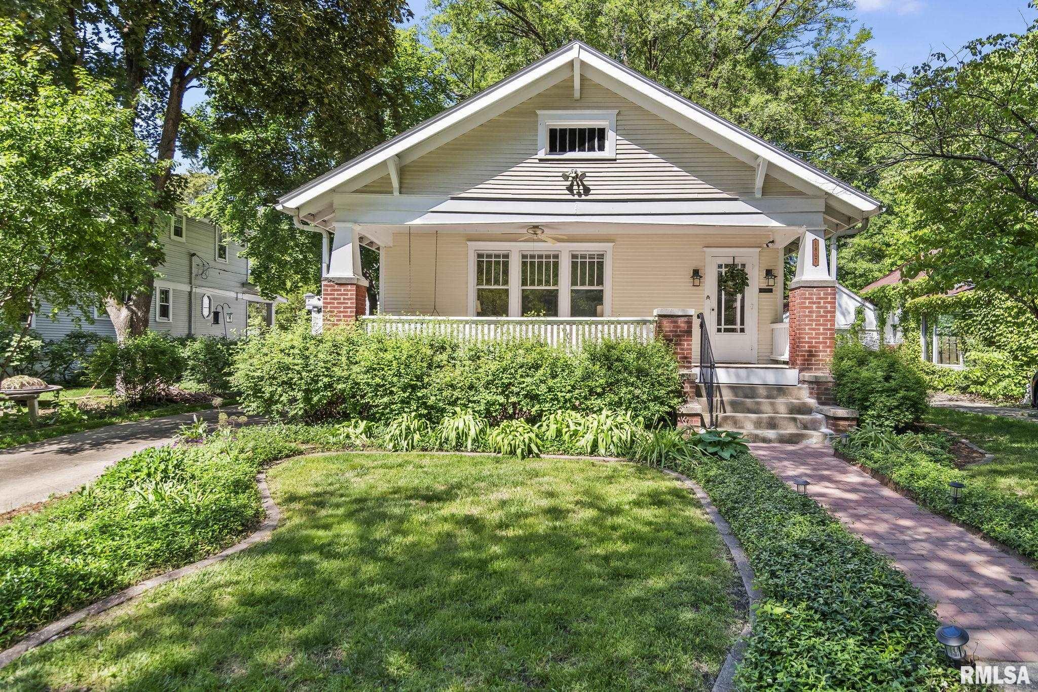 1807 South Park Avenue Springfield, IL 62704 - Photo 1 of 36