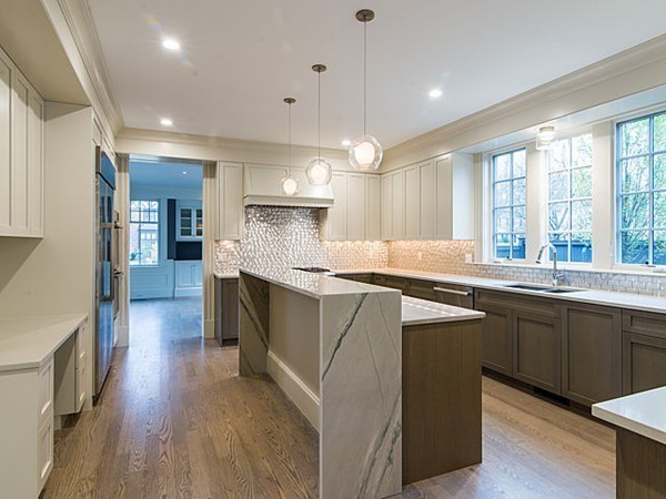 57 Metacomet Road Newton, MA 02468 - Photo 3 of 22