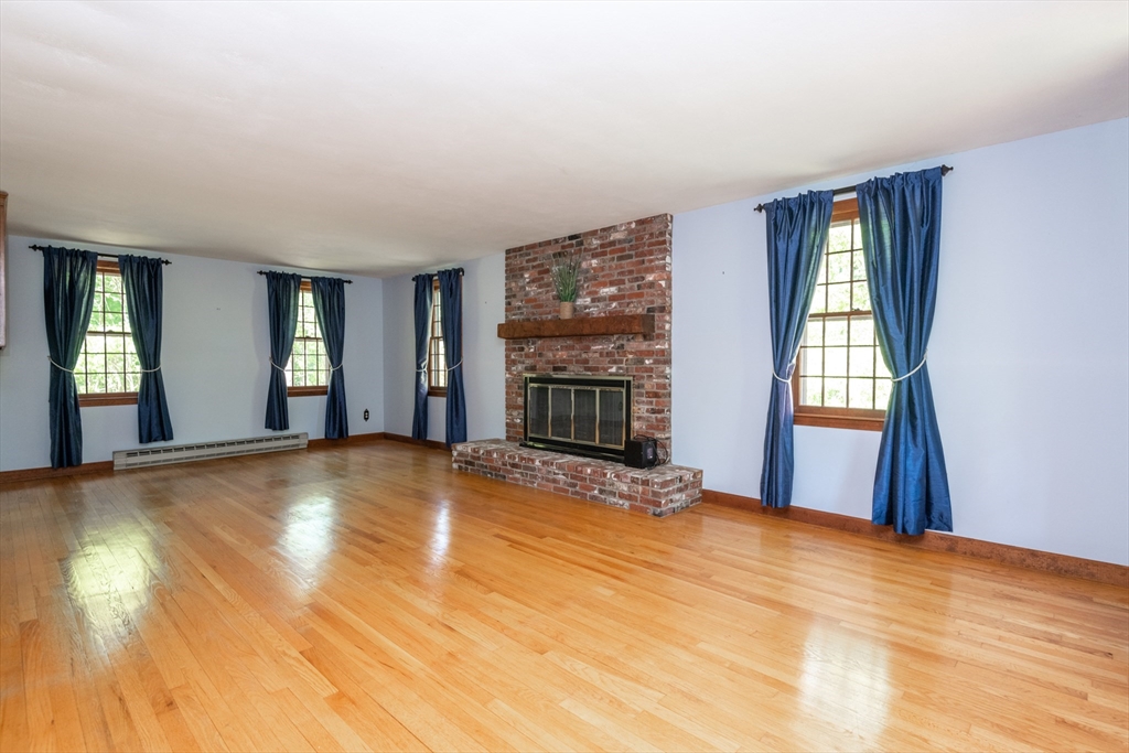 431 Linebrook Road Ipswich, MA 01938 - Photo 6 of 39