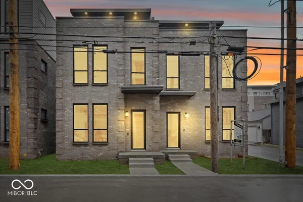 $800,000 | 513 Leon Street, Indianapolis, IN 46204