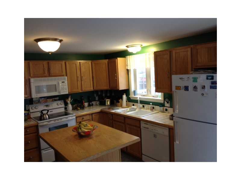 6 Chelsea Circle Saco, ME 04072 - Photo 3 of 19 Kitchen.