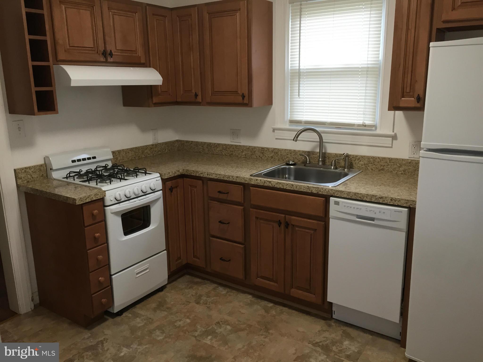 3207 Willoughby Road Baltimore, MD 21234 - Photo 4 of 18 Kitchen