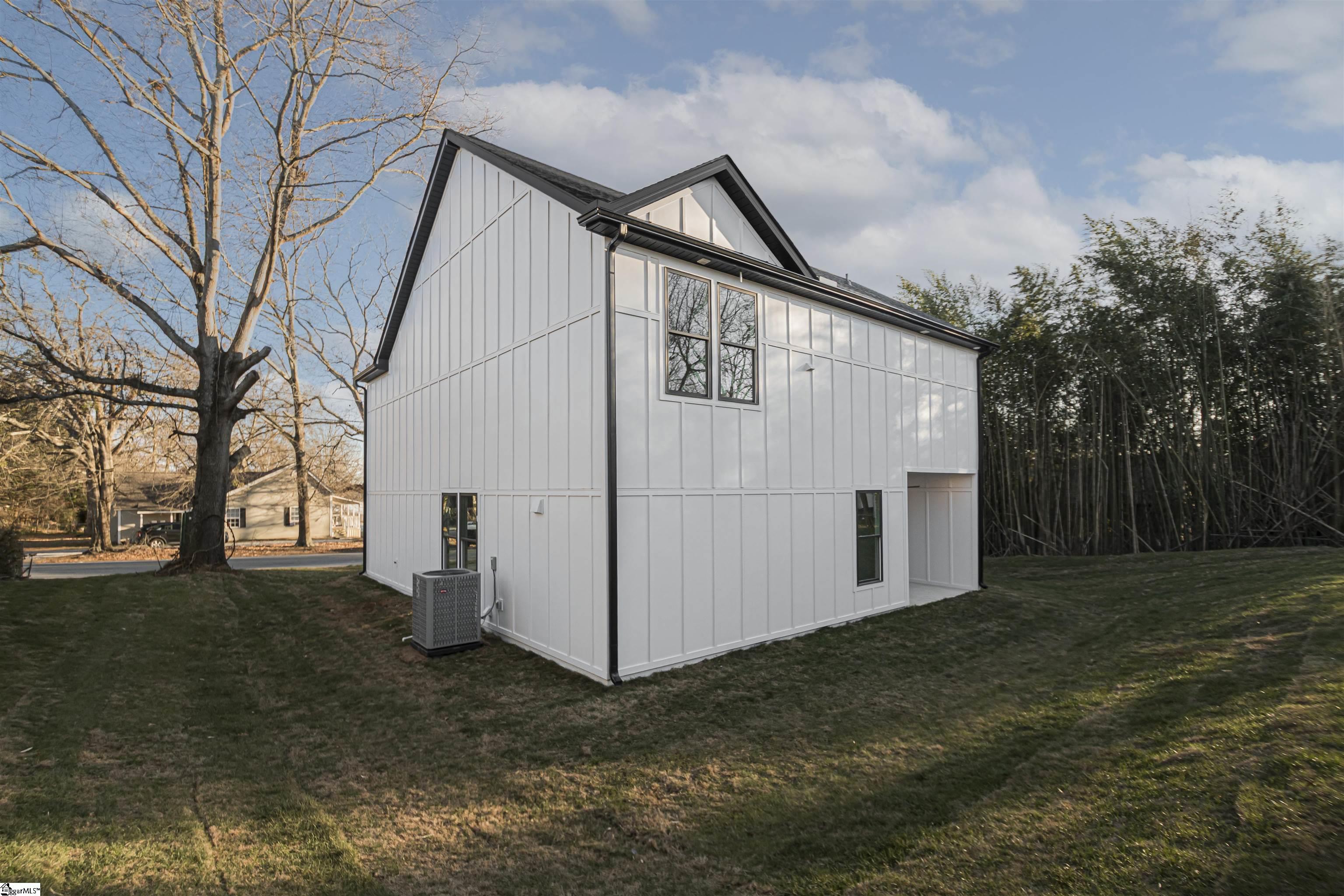 301 Front Street Easley, SC 29640 - Photo 46 of 48