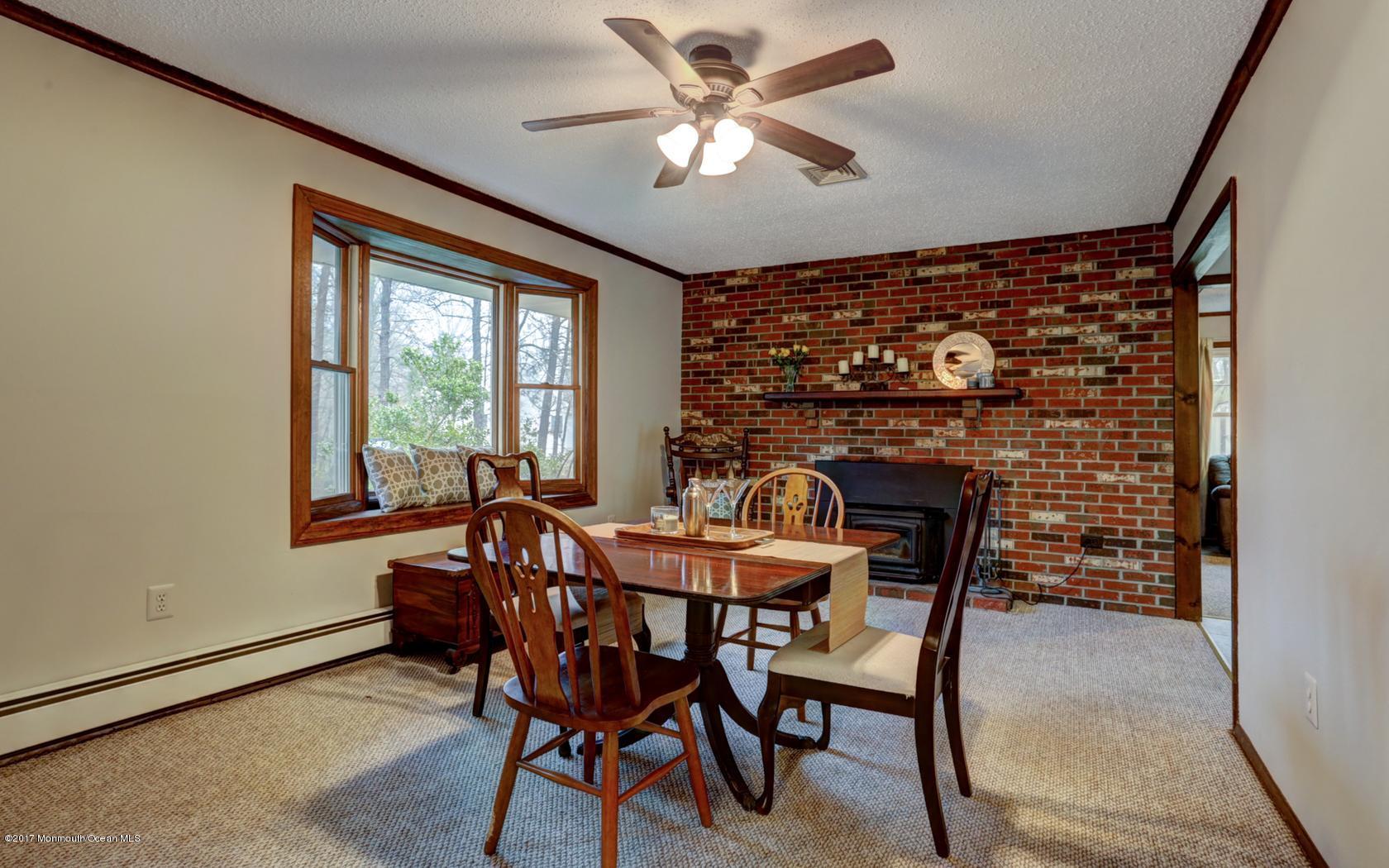 36 Hopkins Road New Egypt, NJ 08533 - Photo 6 of 20 Dining