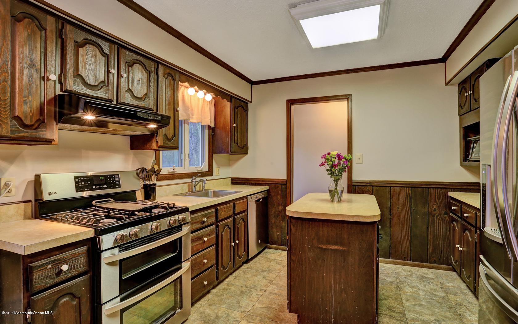36 Hopkins Road New Egypt, NJ 08533 - Photo 8 of 20 Kitchen