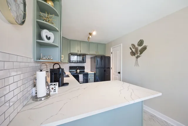 $3,000 | 6000 East Lake Drive, Unit 1D, Lisle, IL 60532